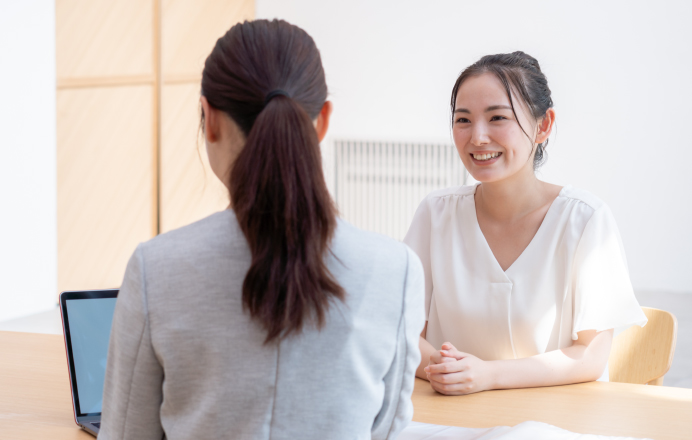 あなたの意欲とスキルにフィットしそうな求人を厳選してCAREER MARKからスカウト